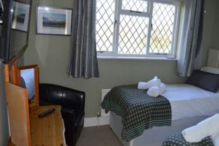 Room 9 of 19