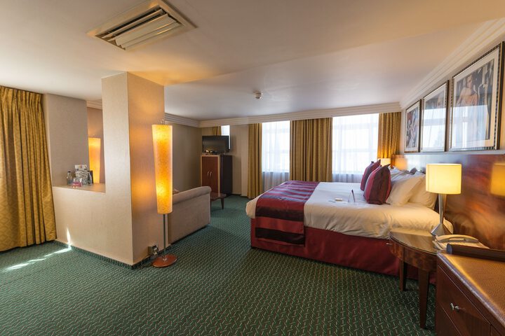 Room 7 of 84