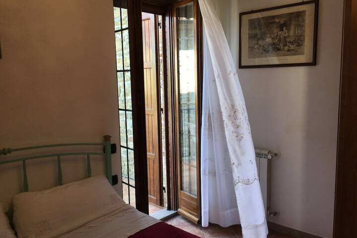 Room 9 of 71