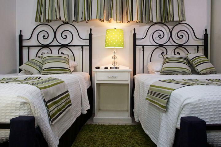 Room 14 of 22