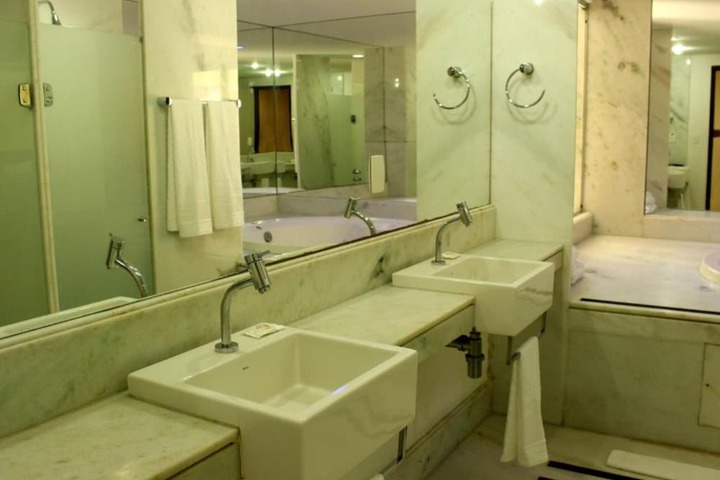 Clean Restrooms