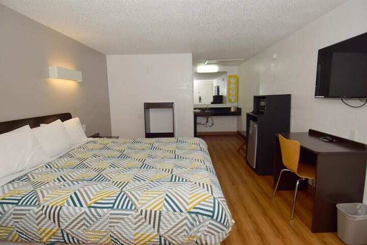 Room 11 of 26