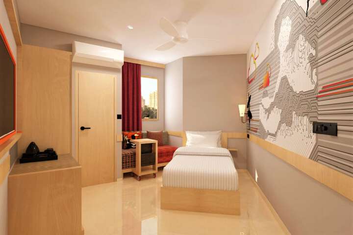 Room 4 of 34