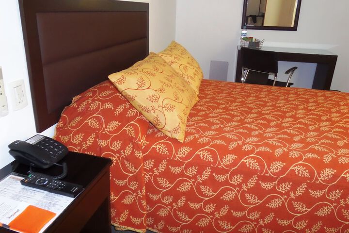 Room 9 of 55