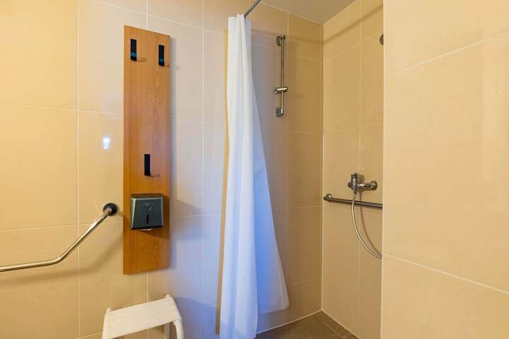 Clean Restrooms