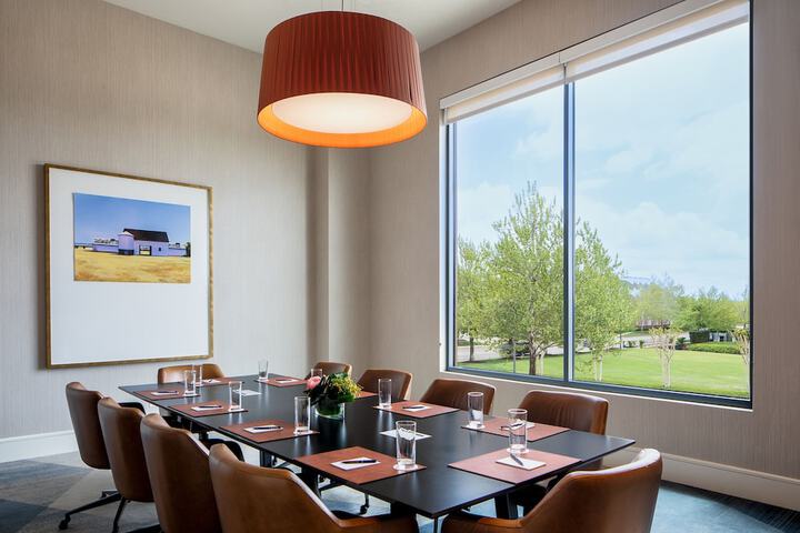 Meeting facility