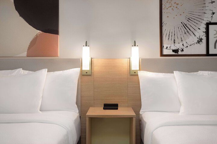 2 Double Beds (3 of 14)