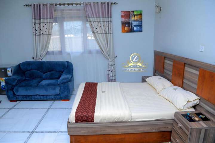 Room 12 of 31