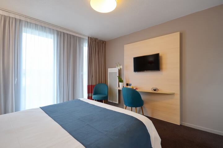 Room 10 of 41