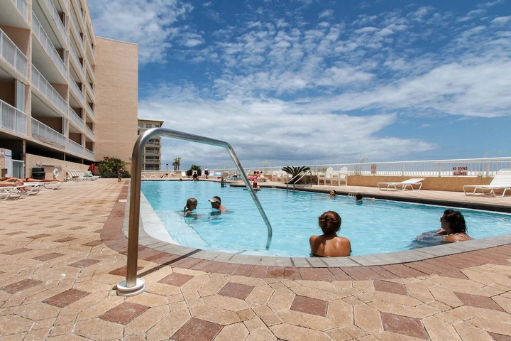 Pool 17 of 38