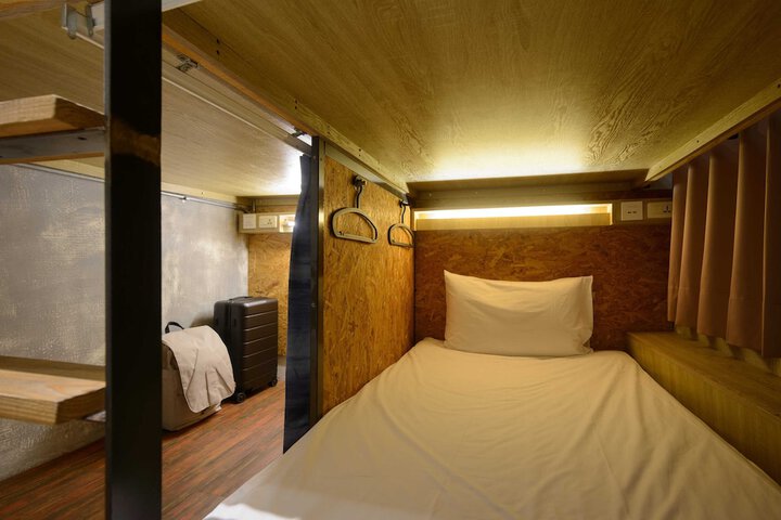 Room 26 of 81
