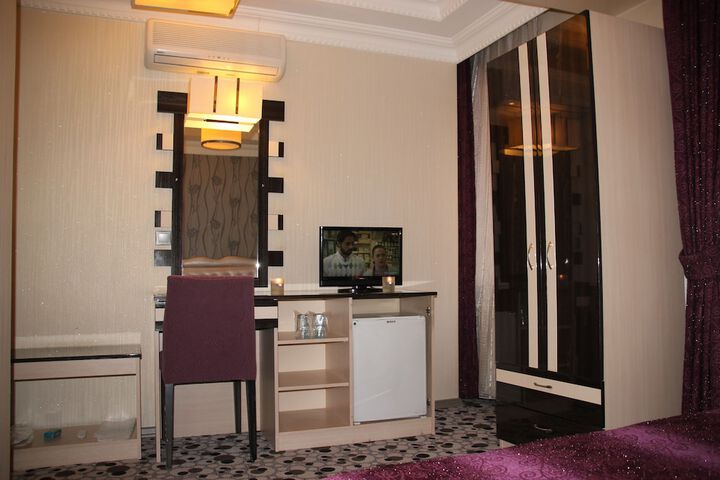 Room 38 of 90