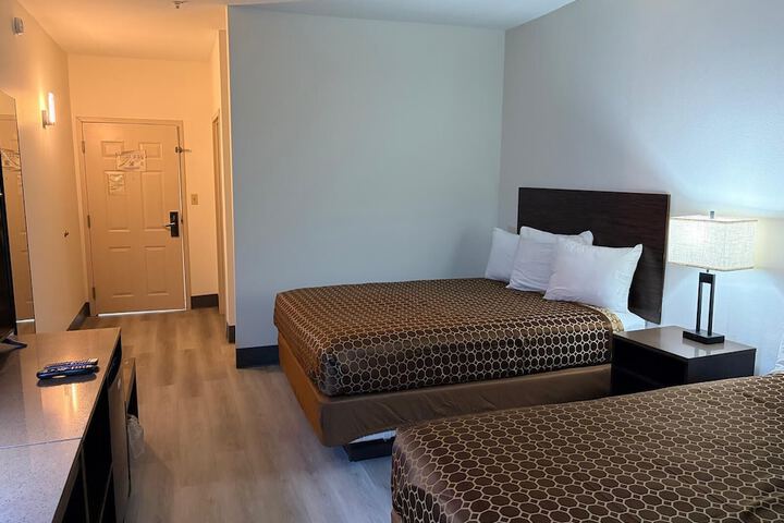 Room 11 of 39