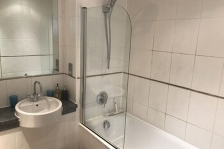 Room 4 of 31