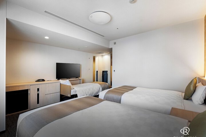 Room 22 of 48