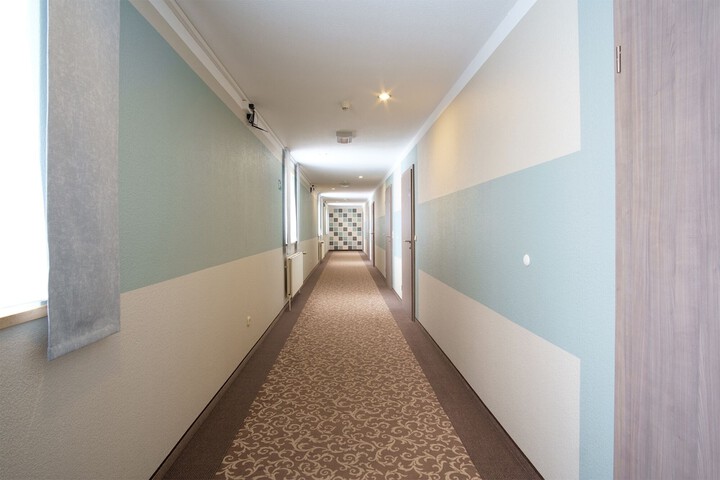 Room 48 of 97