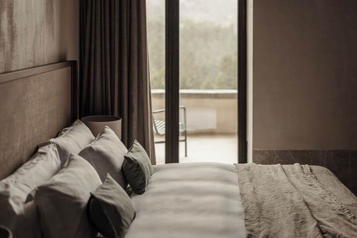 Room 25 of 139