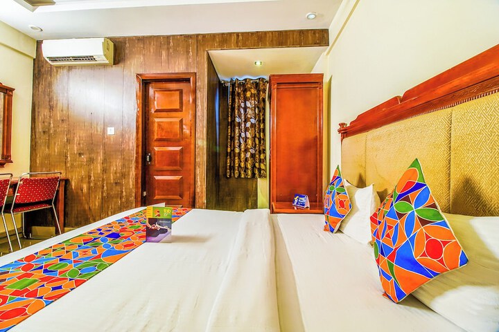 Room 9 of 22