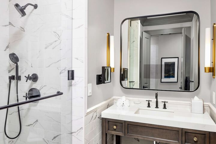 Bathroom shower