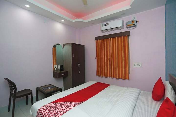 Room 10 of 27