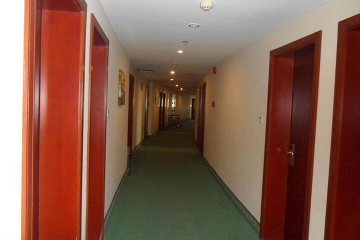 Hotel Entry