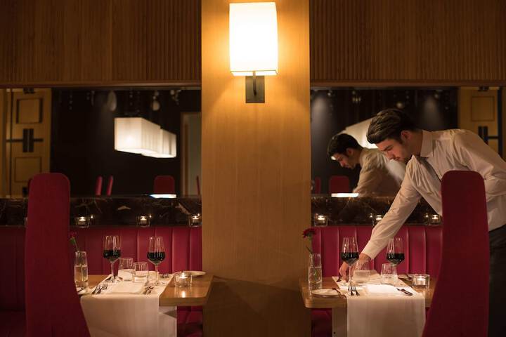 Dining 37 of 85