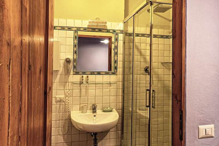 Room 45 of 86
