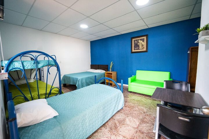 Room 9 of 37