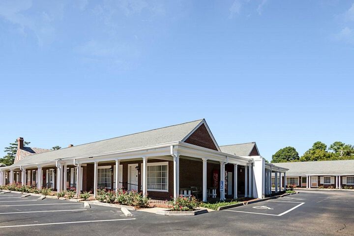 Rodeway Inn Historic Williamsburg | Bookonline.com