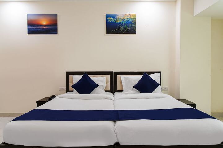 Room 8 of 28