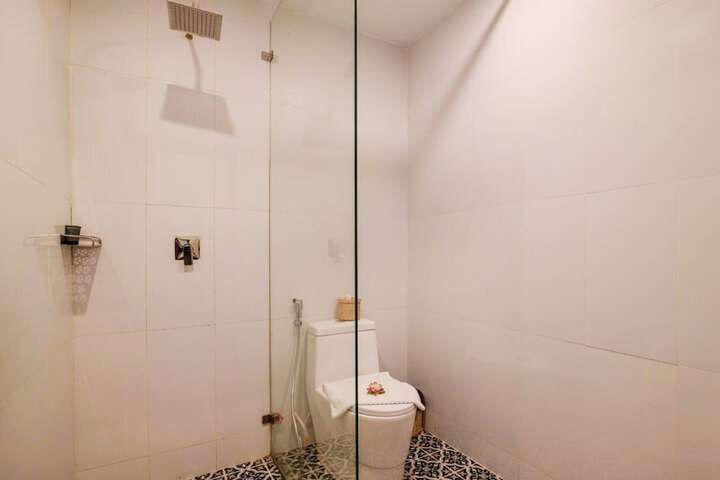 Room 152 of 298