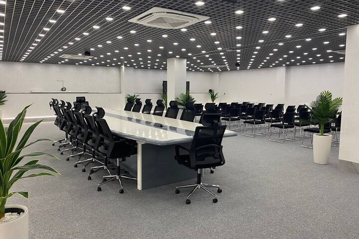 Business Center 45 of 48