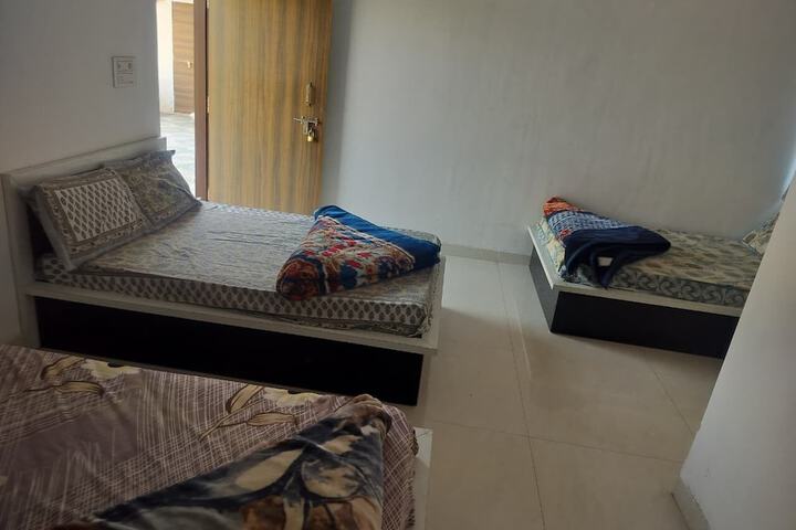 Room 15 of 28