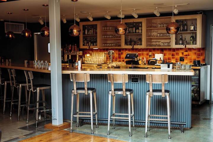 restaurant cafeteria