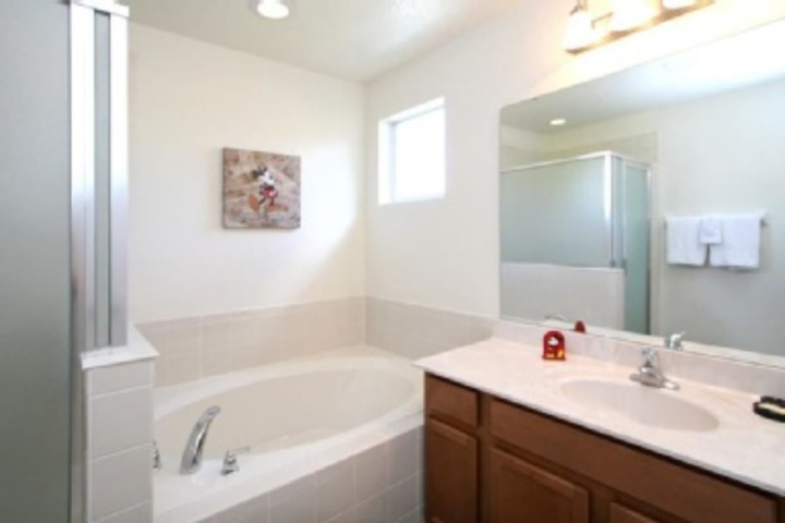 Room 215 of 299