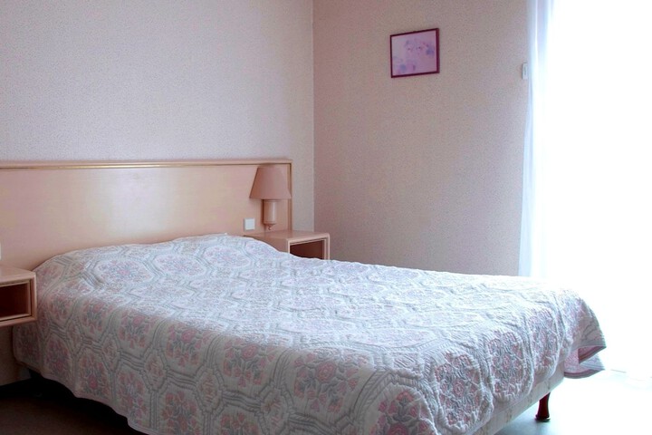 Room 8 of 54