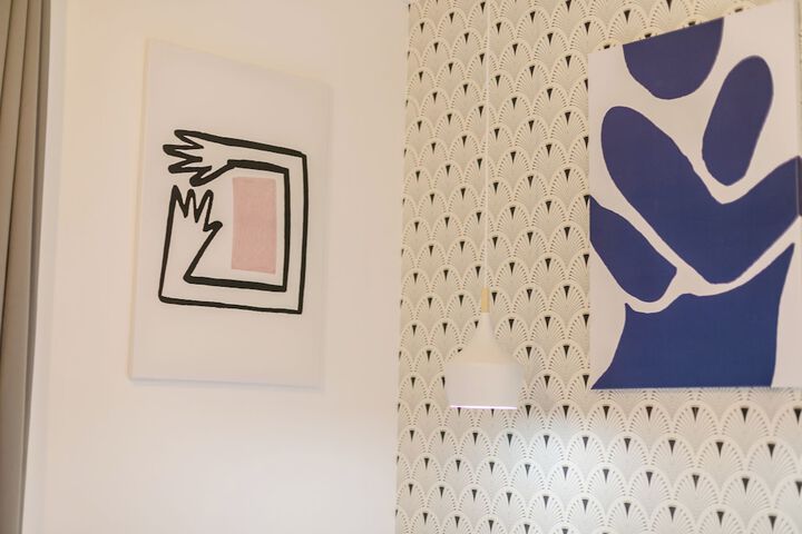 Room 83 of 118
