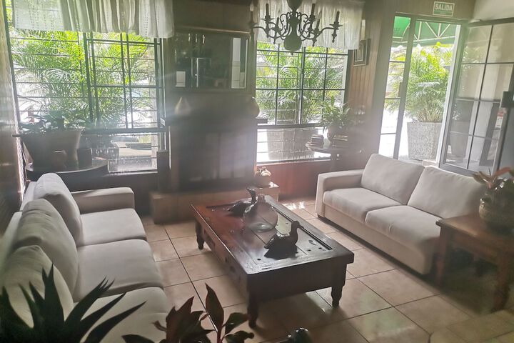 Room 9 of 22