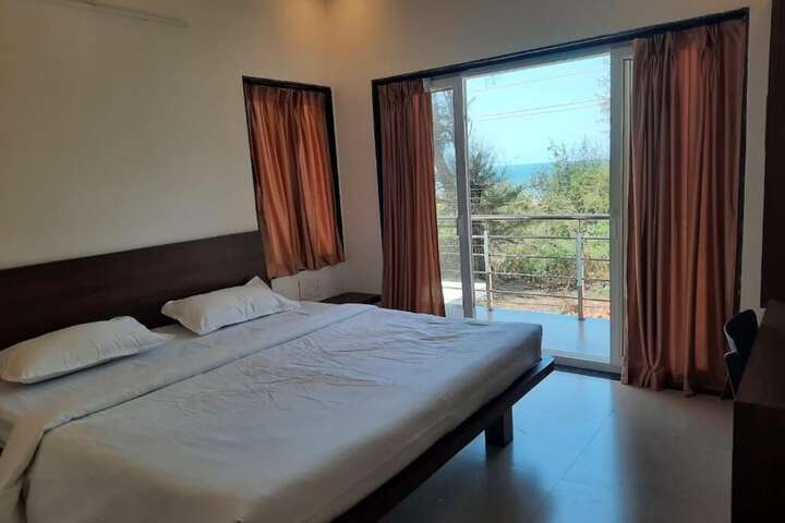 Room 2 of 22