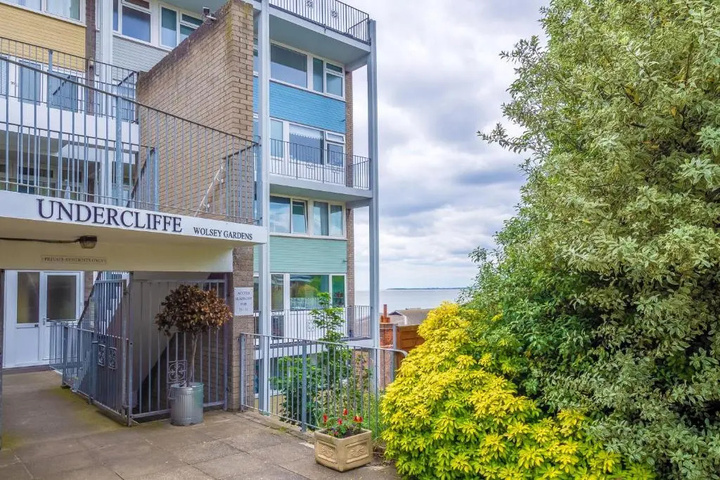 Image of 18 Undercliffe