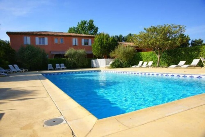 Pool 14 of 46