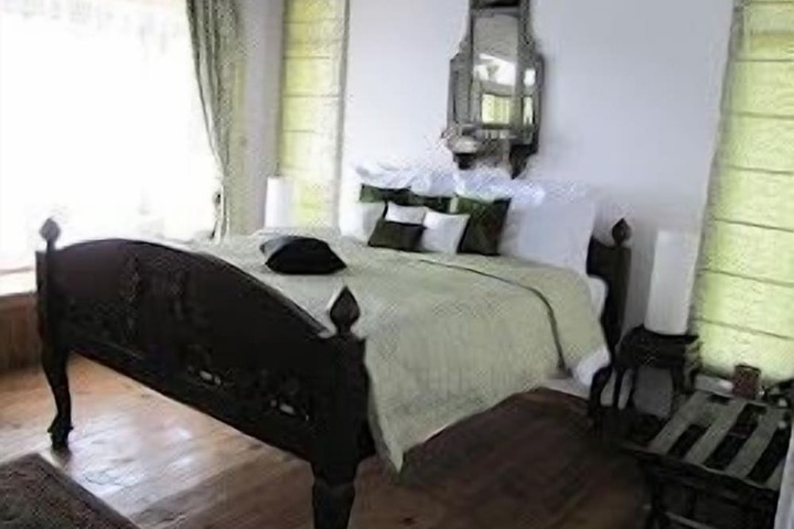 Room 14 of 30