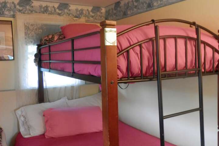 Room 2 of 101