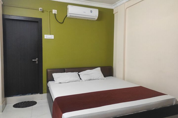 Room 3 of 7