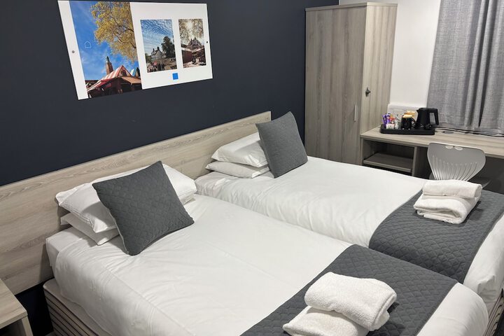Room 16 of 83