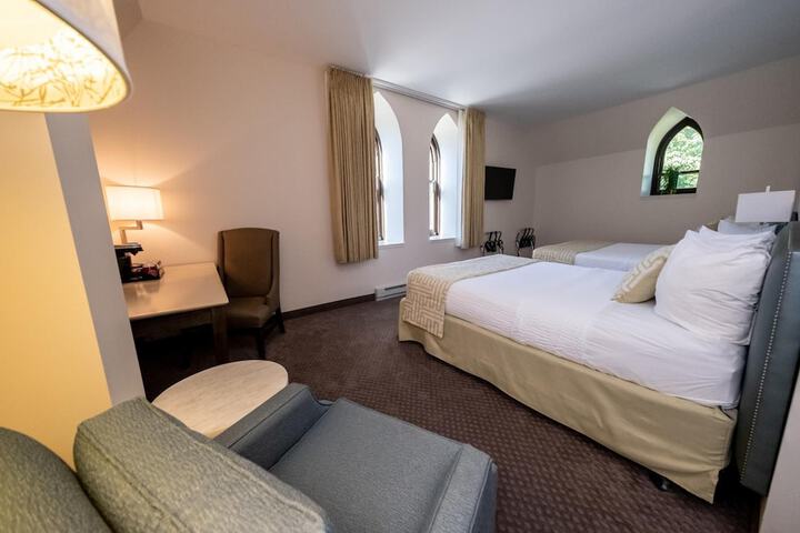 Room 9 of 49