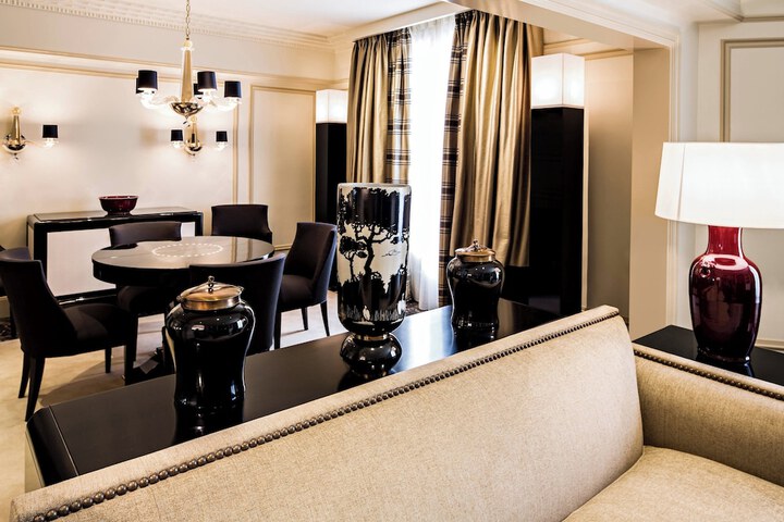 Room 54 of 225