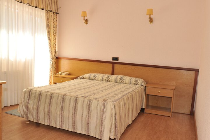Room 3 of 23