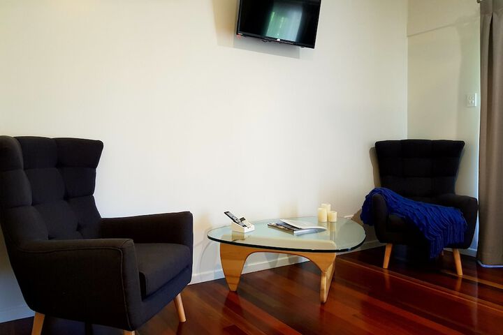 Room 12 of 33