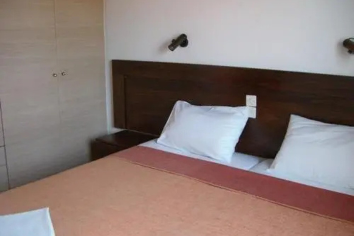 Room 2 of 12